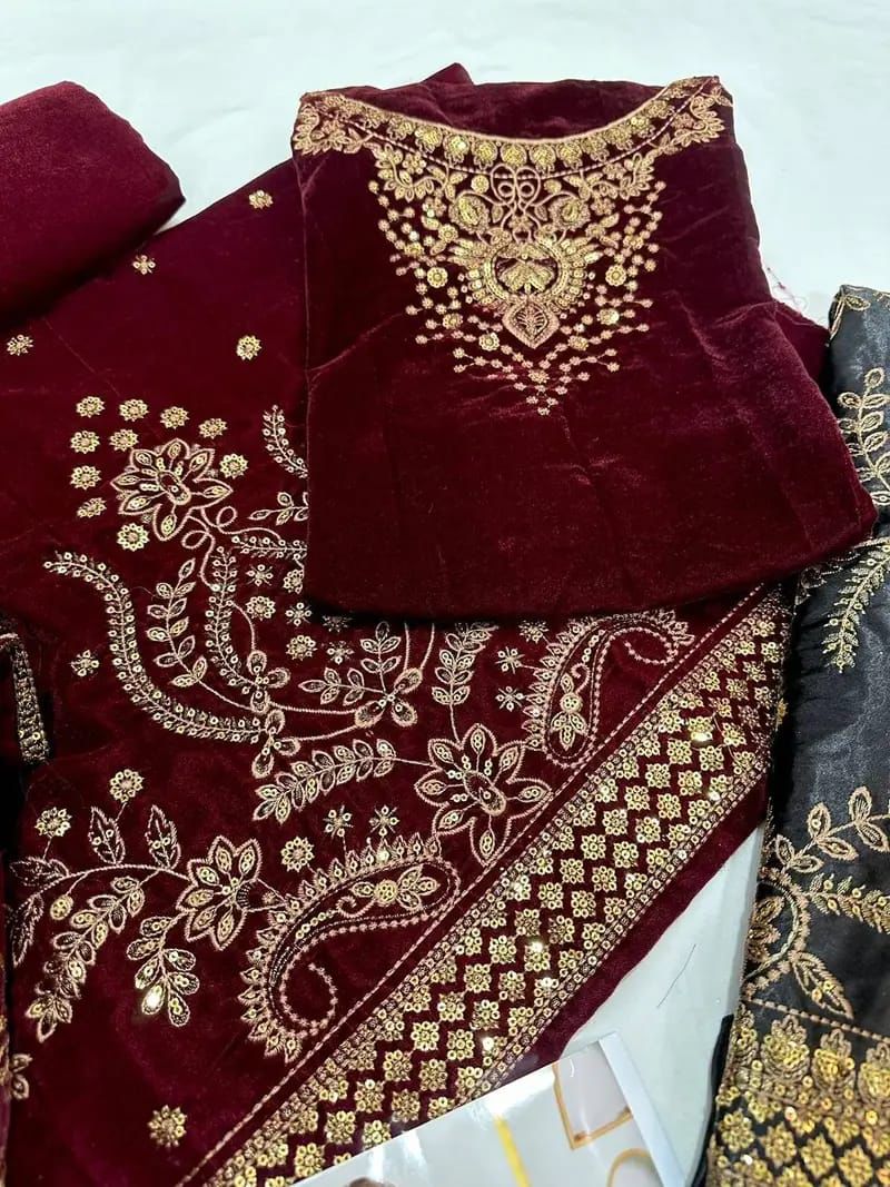 Jazmine Velvet Suit 01