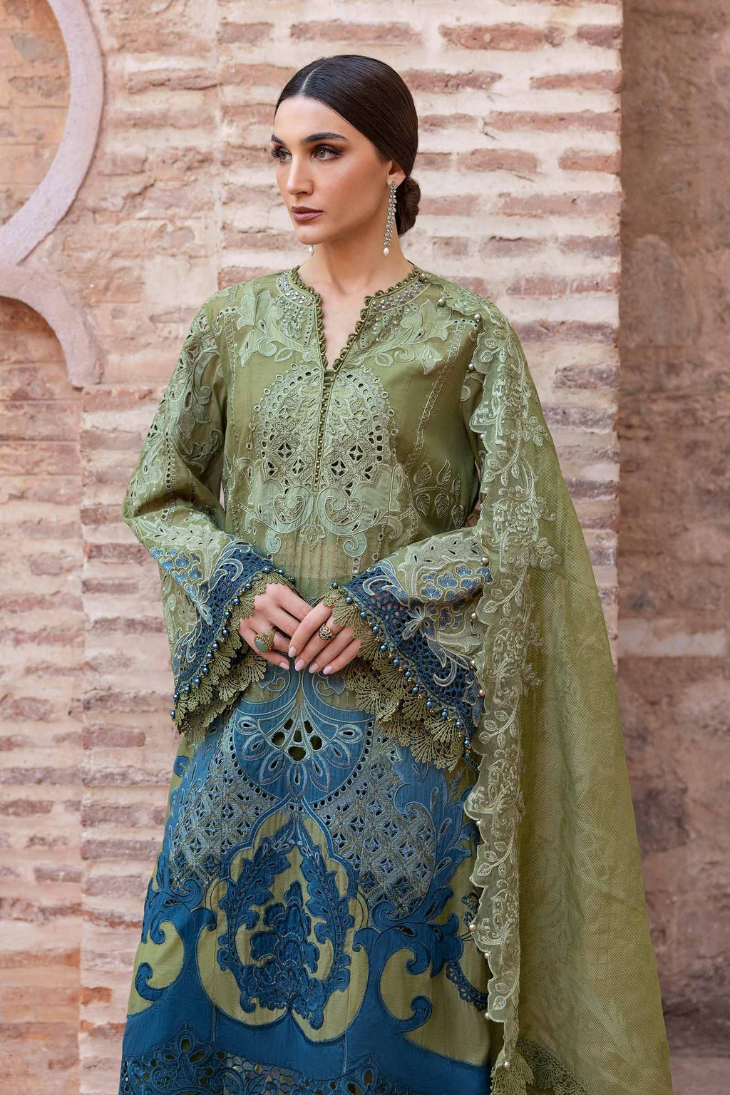 MARIA B 3 PIECE UNSTITCHED EMBROIDERED LAWN SUIT | D-2501-A