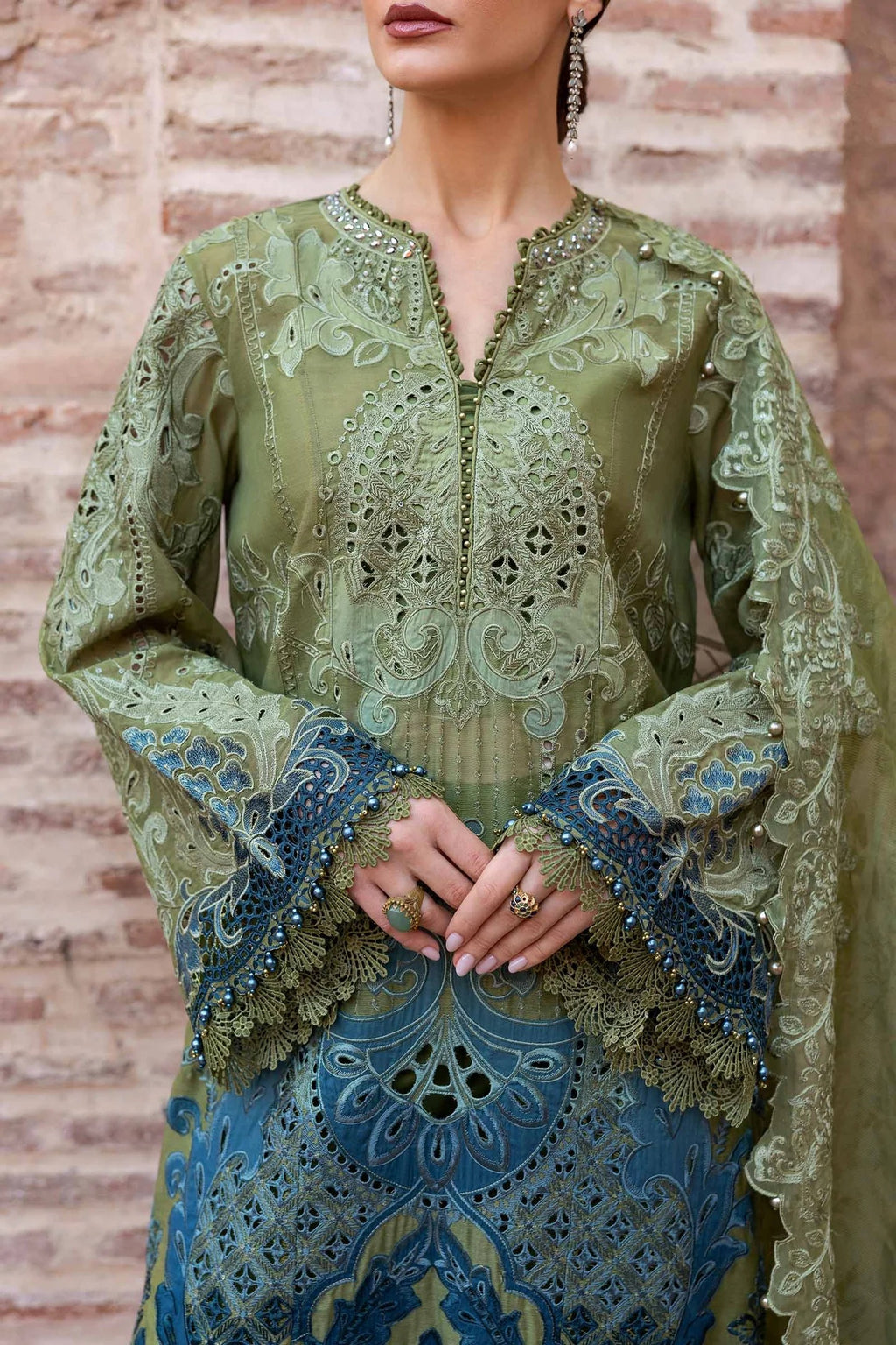 MARIA B 3 PIECE UNSTITCHED EMBROIDERED LAWN SUIT | D-2501-A