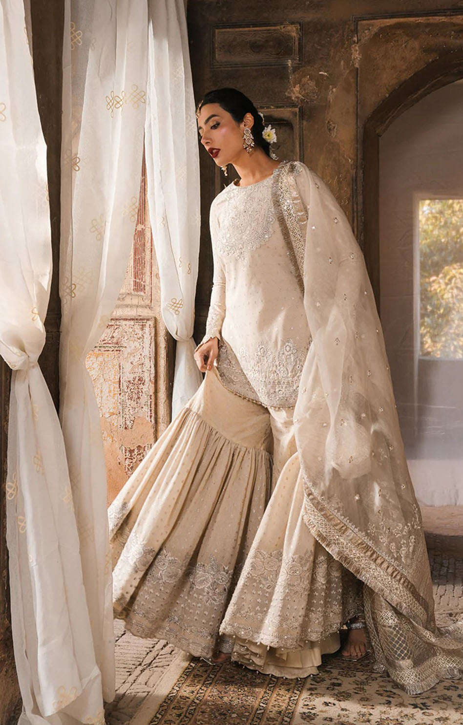 FAIZA SAQLAIN TASSEL SILK DEVINA