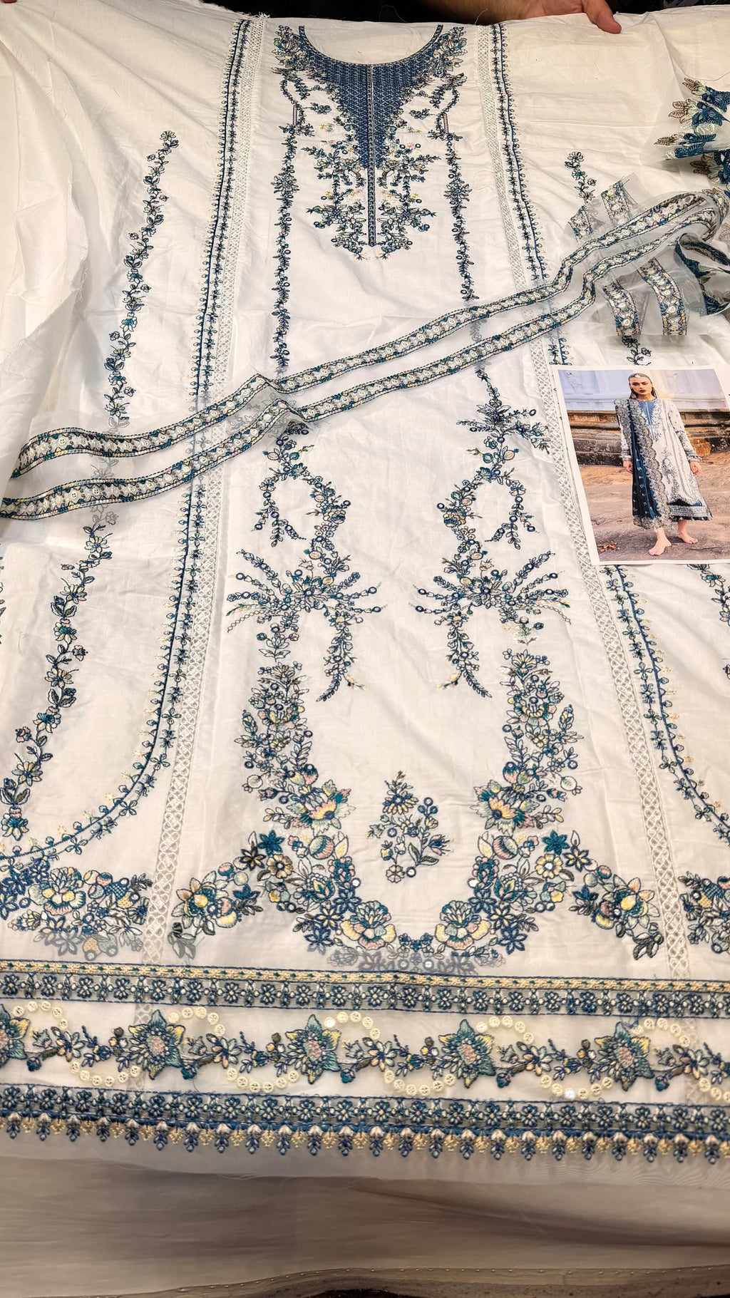 HUSSAIN REHAR LAWN VEIL
